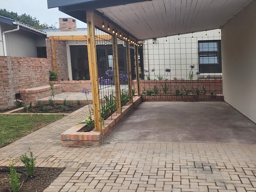 3 Bedroom Property for Sale in Hartenbos Central Western Cape